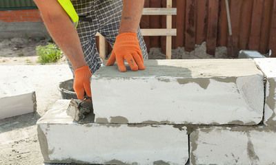 На какой раствор кладут газобетонные блоки